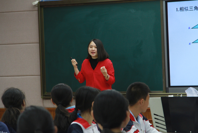 小学英语说课模板_小学英语说课ppt模板_小学英语说课模板